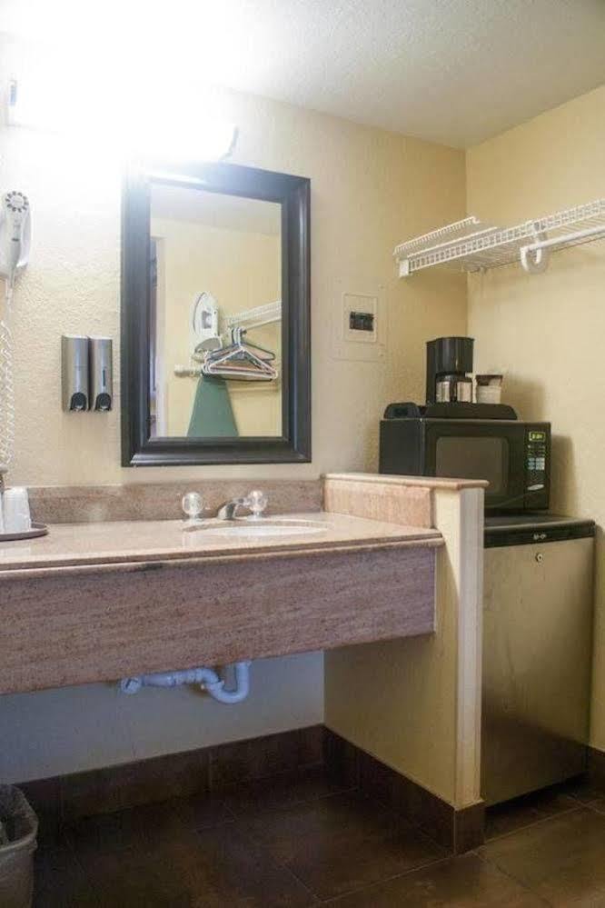 Polynesian Inn Сейнт Клауд Екстериор снимка